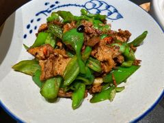 辣椒炒肉-鸽子侯·家宴·平价海鲜(市图书馆店)