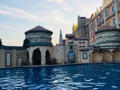 -泉城欧乐堡戏水湾艺术养生温泉