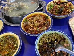 -马路边边串串香形象店(磐石路店)