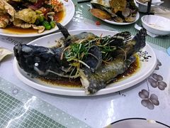 -四川小胡子海鲜(丁村万人海鲜广场店)