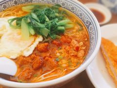 辣肉面加鸡毛菜-沪西老弄堂面馆(定西路店)