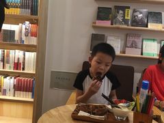 -猫的天空之城概念书店(景德镇陶溪川店)
