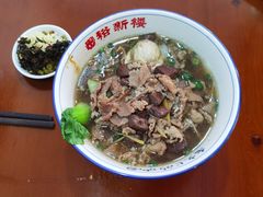-裕新楼粉面馆·石磨手工粉(四方坪店)
