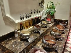 自助调料区-一哥澳门豆捞 · 十七年经典澳门火锅(四季天地店)