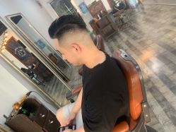 -纯剪男士理发馆·烫染专业店