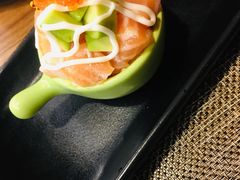 牛油果三文鱼一口饭-昊·来了寿司(双楠2店)