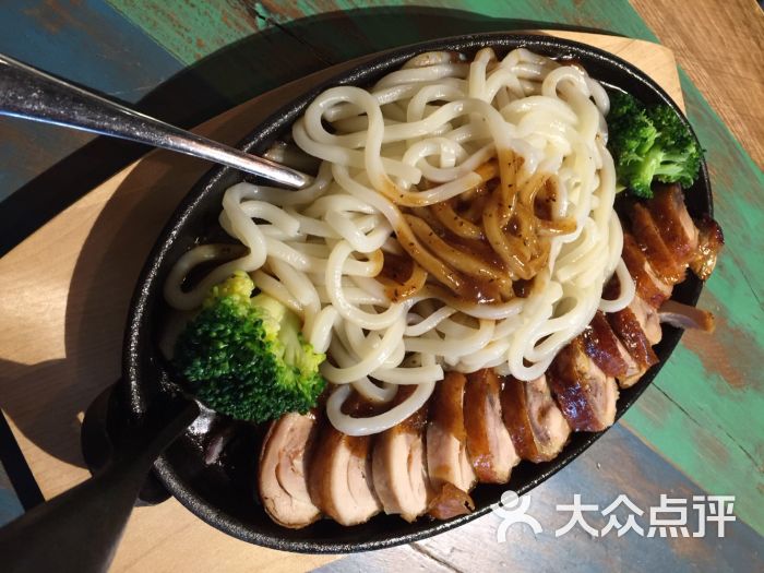 黑椒鸡排乌冬面