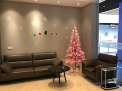 -瑞尔齿科(上海长风大悦城店)