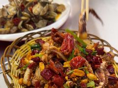 -老东镇啤酒屋海鲜加工·蒸汽海鲜·海鲜烧烤(台东店)