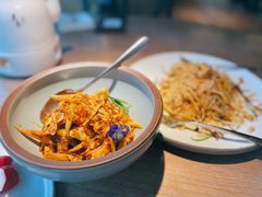 敲糖棒棒鸡-辛香汇·现炒川菜(淮海路百盛店)