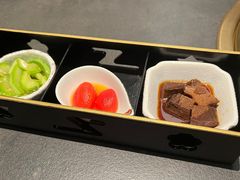 -铭牛烧肉·和牛海鲜自助(高新月牙湖店)