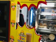 -华莱士·全鸡汉堡(财经学院店)