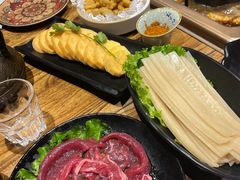 -老牌坊云南鱼豆花火锅(哈西万达店)