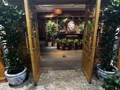 -渝信川菜 · 川味家常菜(财富购物中心店)