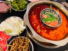 -邓莽子老火锅(中兴路总店)