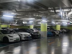 -日月光中心-停车场