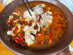 -临江餐馆二楼美食部落