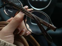-爱视眸Eyeblling眼镜·依视路·蔡司镜片折扣店(百联南方商城购物中心)