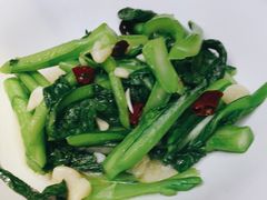 -阿瓦山寨·湘菜现炒·剁椒鱼头王(咸阳总店)