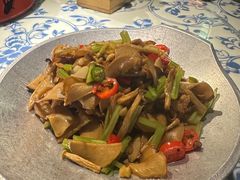 -卢大鲜鱼头捞饭(美利广场店)