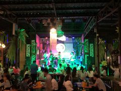 -乌托邦酒吧和餐厅