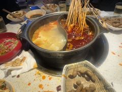 -钢管厂五区小郡肝串串香(蜀都万达店)