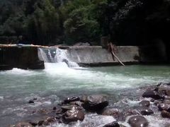 -大围山峡谷漂流