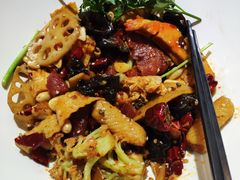 -魔锅坊麻辣香锅(章丘香港街店)