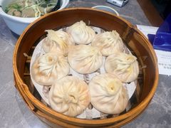 -莱莱小笼·乔艾