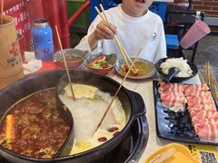 -钢管厂五区小郡肝串串香火锅(梅川路店)