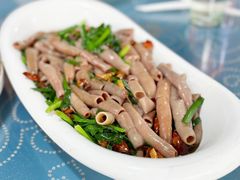 韭菜炒海肠-崴海渔村(虹梅路店)
