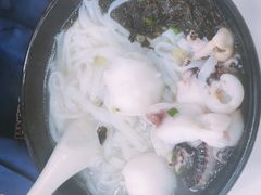 紫菜墨三鲜粉-文辉墨鱼丸大王(铜锣湾渣甸街总店)