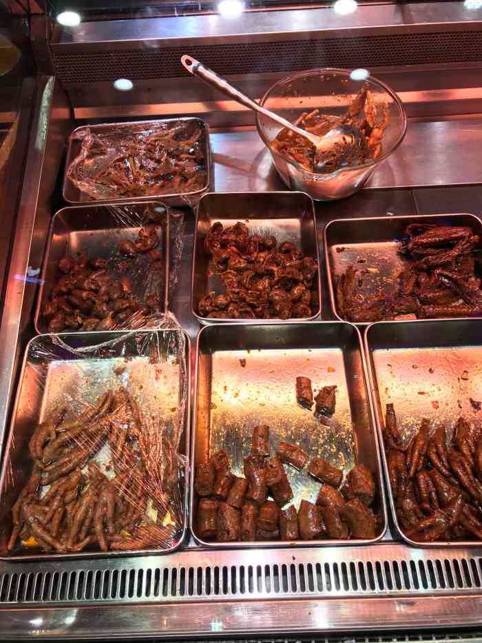卤阿卤小鲜(t11店"t11负一楼的卤啊卤,之前朋友在别的店办.