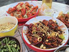 -老街烧烤大排档·地道湖北菜·龙虾馆(汉口火车站店)