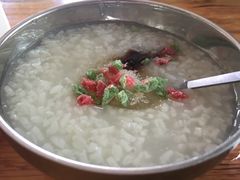 -鸿浩扒猪脚米线