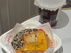 -HOT CRUSH趁热集合·现烤面包(环球港店)