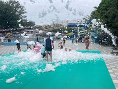 -青年湖公园水上世界
