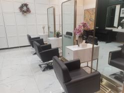 -悦Salon发型设计