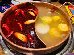 鸳鸯锅-牛村来人潮汕牛肉火锅(西单店)