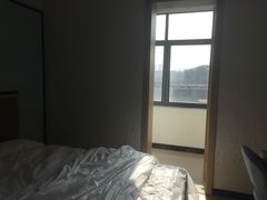 -柏曼酒店(合肥国购广场三里庵地铁店)