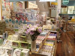 -猫的天空之城概念书店(杭州南宋御街店)