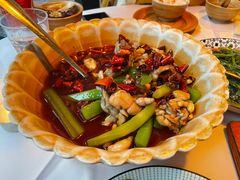 馋嘴牛蛙-龙门阵茶屋川菜馆(武康路店)