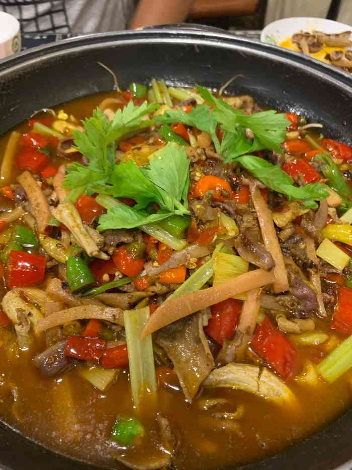 黔江鸡杂(晋吉南路店)-"以前的快餐店变成了鸡杂店,住得近,今天周.