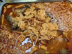 -在巷子里的烤肉店·螺蛳粉烤鱼·牛蛙(和美城店)