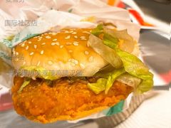 青花椒风味麦辣鸡腿汉堡-麦当劳(国际社区店)