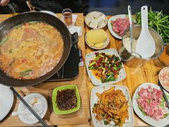 -干老庆贵州留一手烤鱼·地摊火锅(财经大学店)