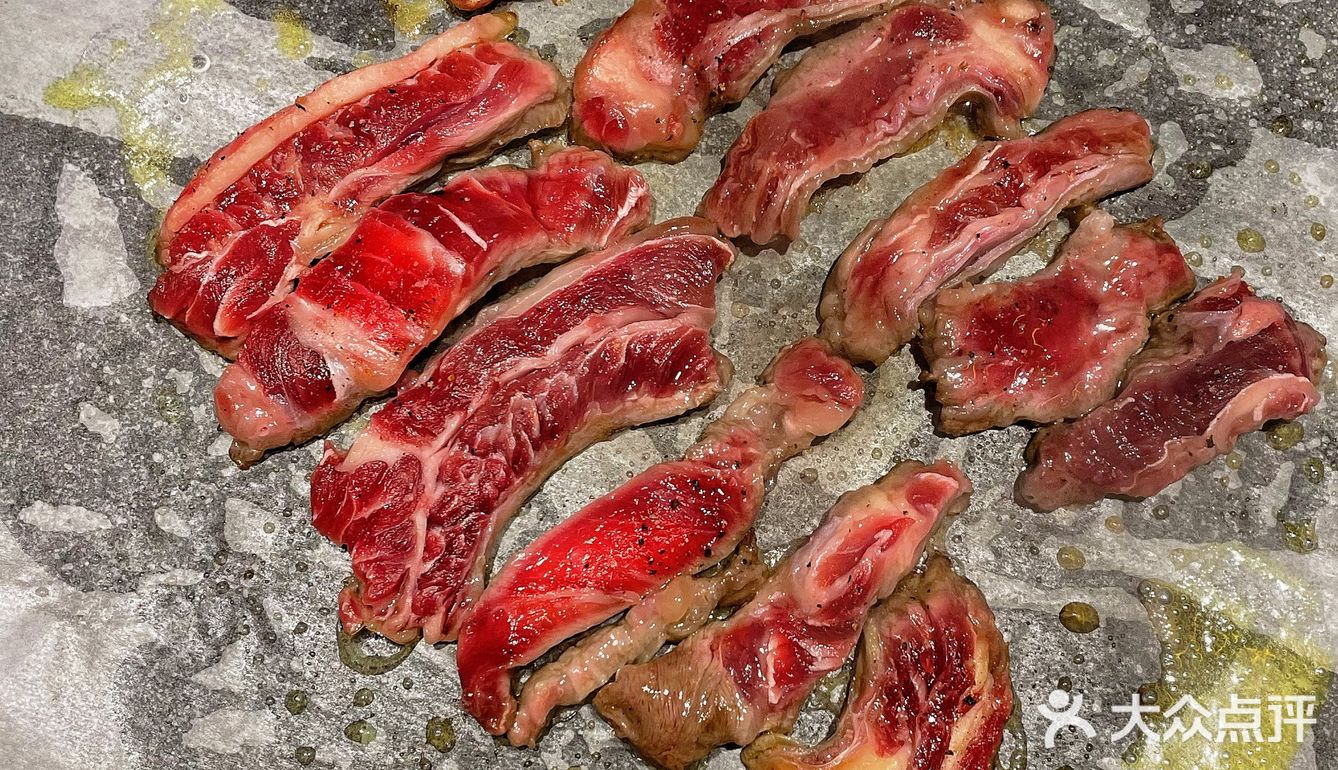 屯儿里不能错过的宝藏烤肉店，比脸大的牛排一定要试试！
