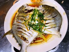 -覃记海鲜美食餐厅