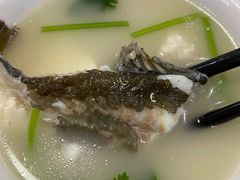 芫茜豆腐泥鯭汤-辉记虾塘海鲜农庄