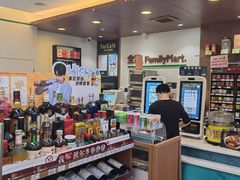 -全家便利店(四平路六店)